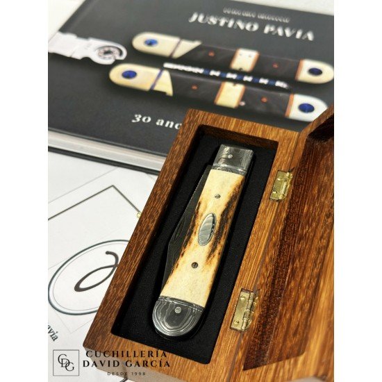 Justino Pavia Trapper Mediano Acero Damasco /Asta de Ciervo