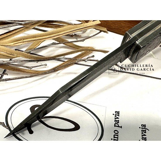 Justino Pavia Trapper Mediano Acero Damasco /Asta de Ciervo