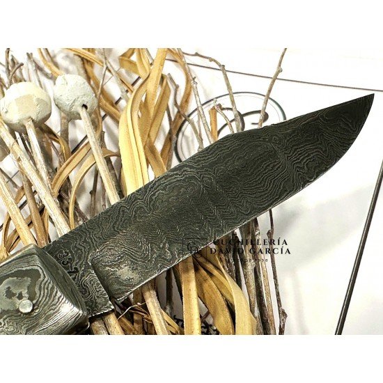 Justino Pavia Trapper Mediano Acero Damasco /Asta de Ciervo