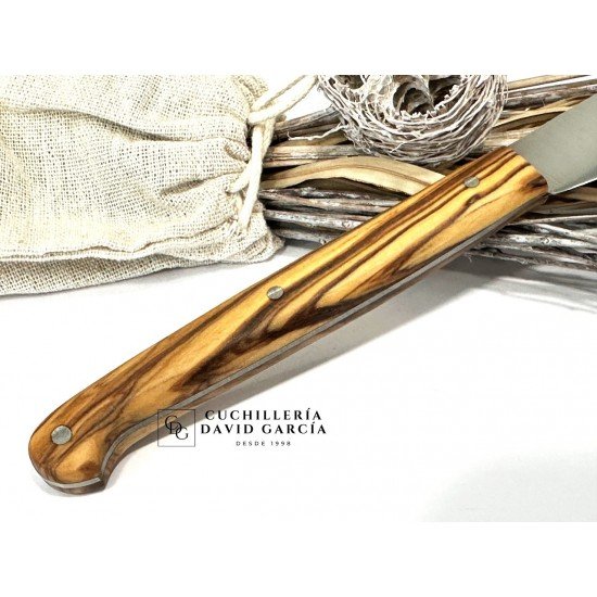 Cuchillo Mesa Estilizado Pallarès Acero Inox con Mango de Olivo Cuchillo Mesa Estilizado Pallarès Acero Inox con Mango de Olivo