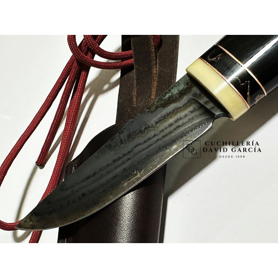 Daemon Knives artesanal  Asta de Búfalo Acero Carbono  XC100 (1095)