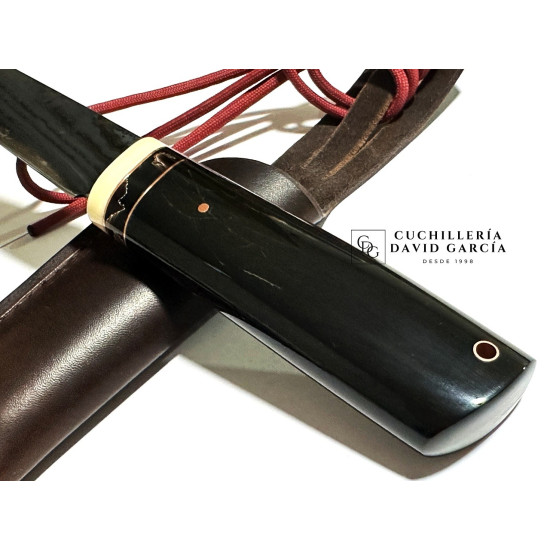 Daemon Knives artesanal  Asta de Búfalo Acero Carbono  XC100 (1095)