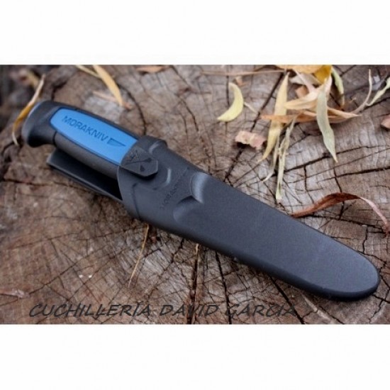 Mora COMPANION negro acero SANDVIK 12C27, empuñadura de goma.