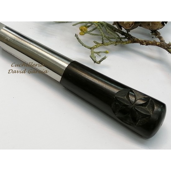 Taramundi Punta Recta 8 cm Madera de Ebano Tallada Taramundi Punta Recta 8 cm Madera de Ebano Tallada