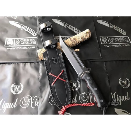 Nieto Semper FI. 1 Bohler N690 CO G10 negro Hoja negra Nieto Semper FI. 1 Bohler N690 CO G10 negro Hoja negra