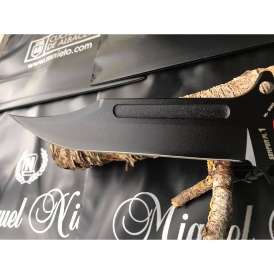 Nieto Semper FI. 1 Bohler N690 CO G10 negro Hoja negra Nieto Semper FI. 1 Bohler N690 CO G10 negro Hoja negra