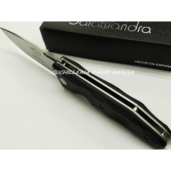 Salamandra Serie HELA HDM-300 190211 Salamandra Serie HELA HDM-300 190211
